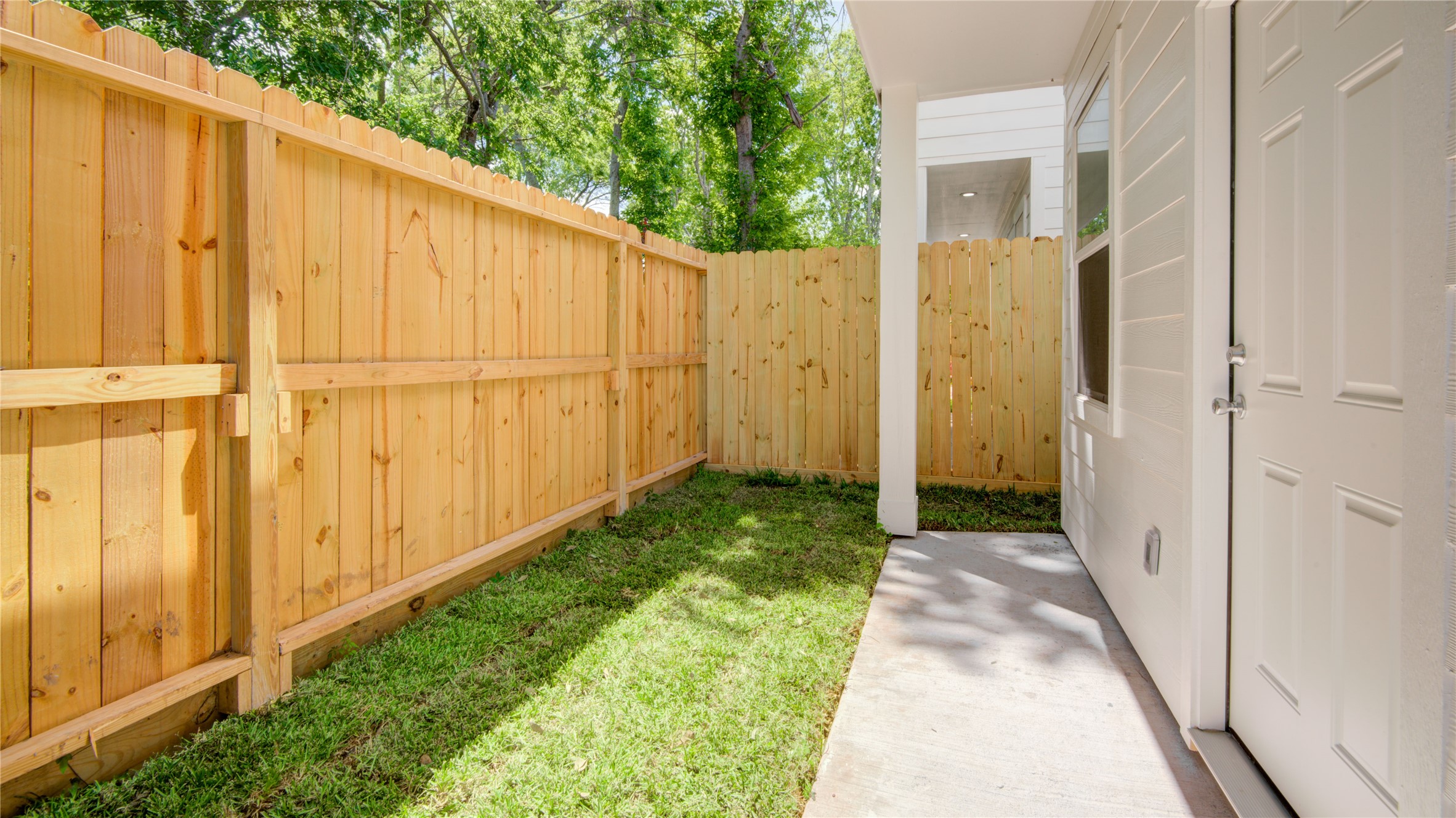 9932 Fillmore Street Houston, TX 77029 - Photo 26 of 27 a view of a back yard from a backyard