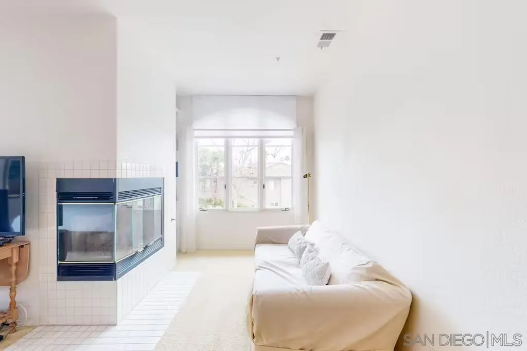 863 Starflower Road Encinitas, CA 92024 - Photo 11 of 23