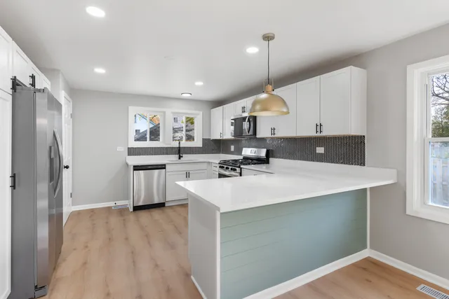 $349,900 | 407 North Liberty Street, Elgin, IL 60120