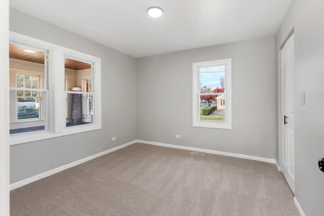 $349,900 | 407 North Liberty Street, Elgin, IL 60120