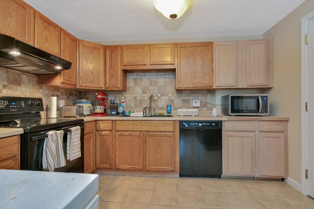 35 Log Street, Unit 2H Manchester, NH 03102 - Photo 3 of 24 Gallery Image 3