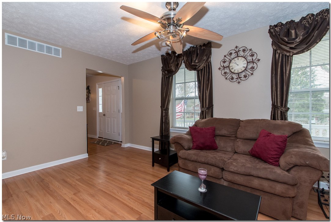 11019 Stone Road Cleveland, OH 44125 - Photo 6 of 24