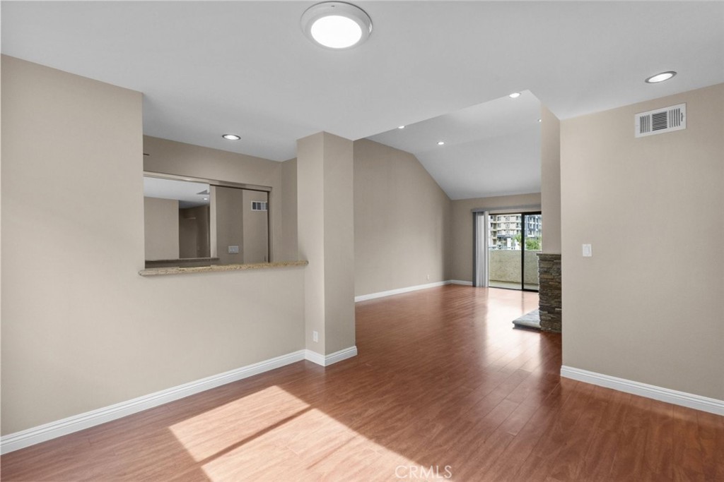 336 West California Avenue, Unit 303 Glendale, CA 91203 - Photo 13 of 27