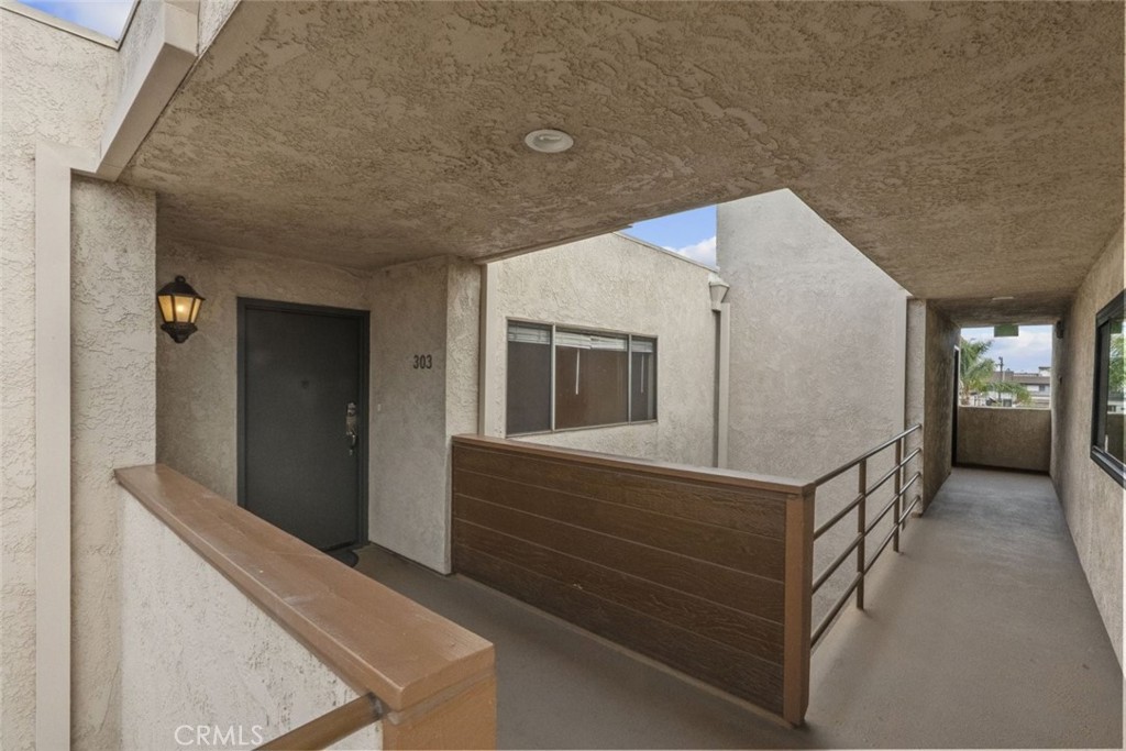 336 West California Avenue, Unit 303 Glendale, CA 91203 - Photo 3 of 27