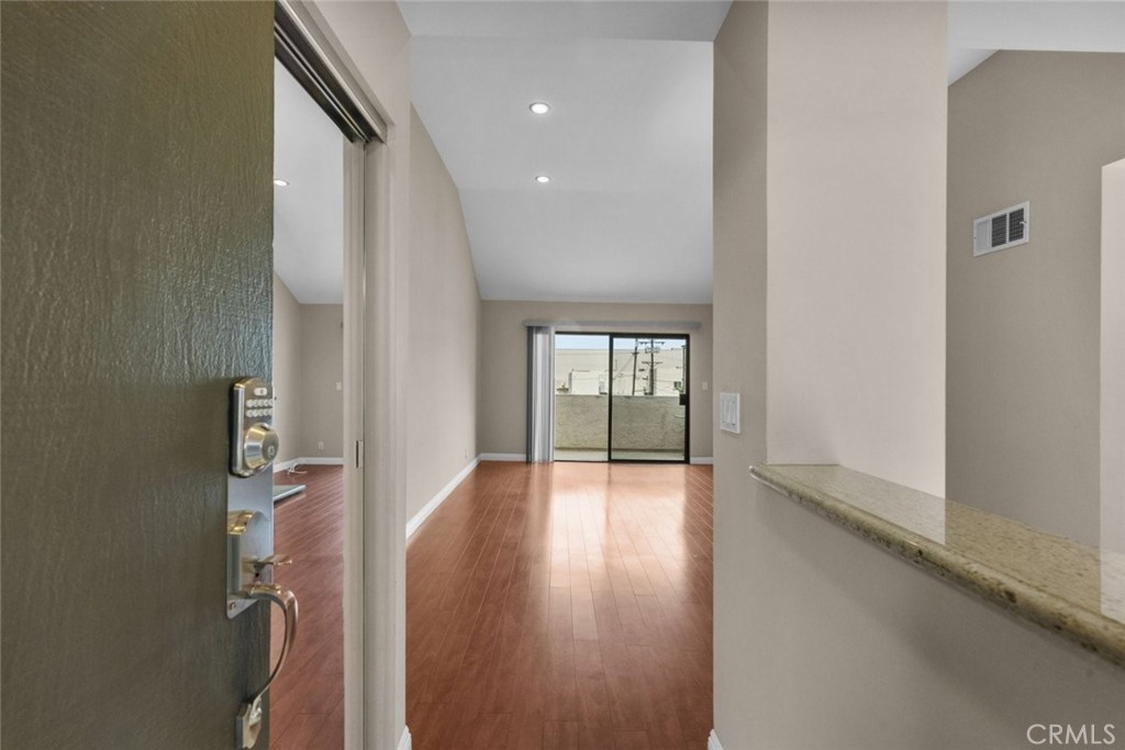 336 West California Avenue, Unit 303 Glendale, CA 91203 - Photo 4 of 27