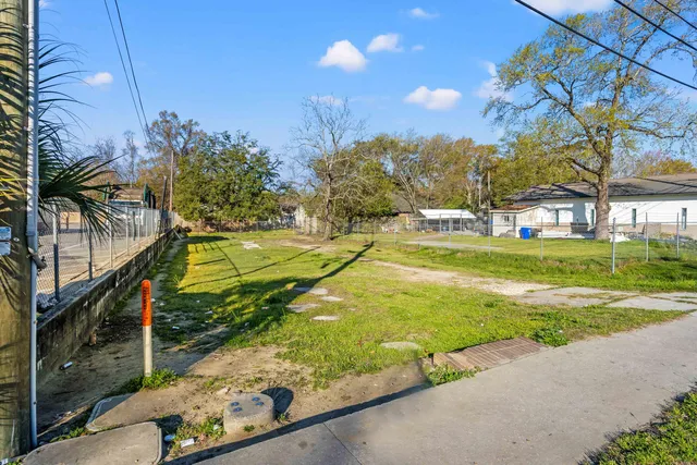 $250,000 | 5259 Rivers Avenue, North Charleston, SC 29406