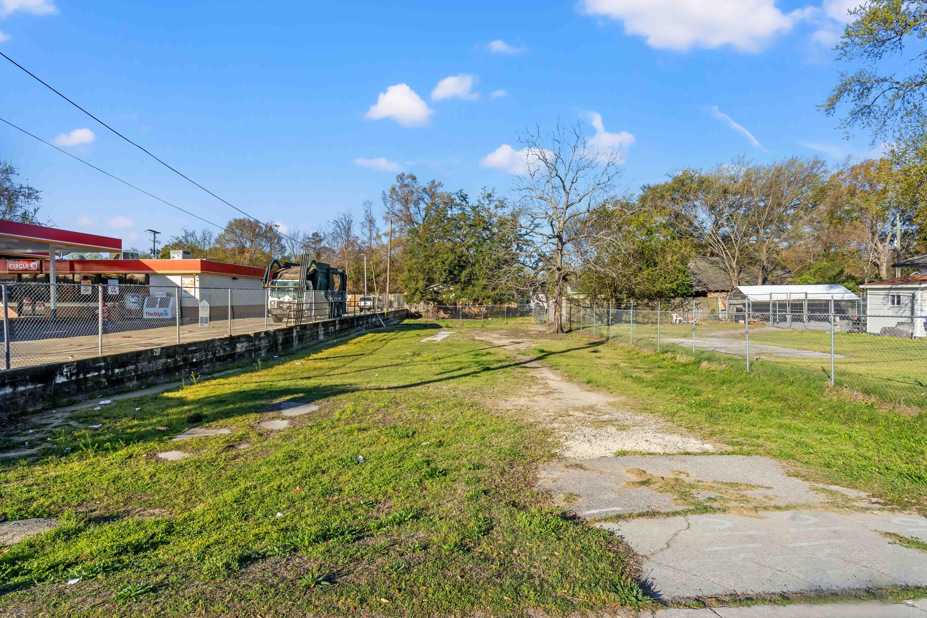 5259 Rivers Avenue North Charleston, SC 29406 - Photo 6 of 7 EYE00002