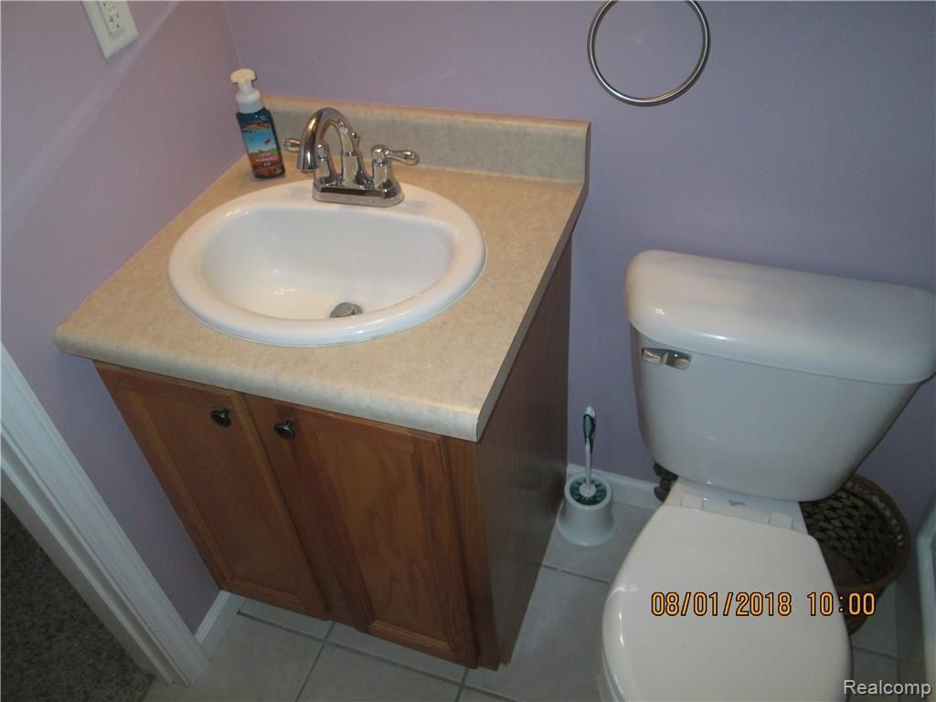 2438 Beach Road Port Huron, MI 48060 - Photo 60 of 72 IMG_4522.JPG