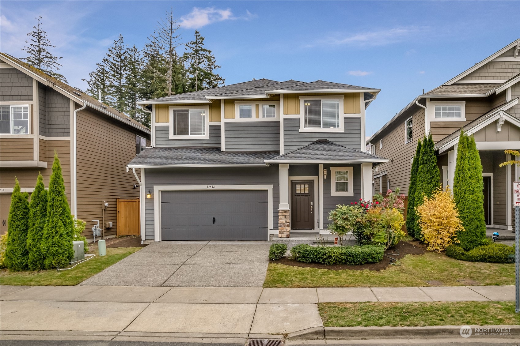 17514 39th Avenue Southeast Bothell, WA 98012 - Photo 1 of 40 front view of a house and a garden