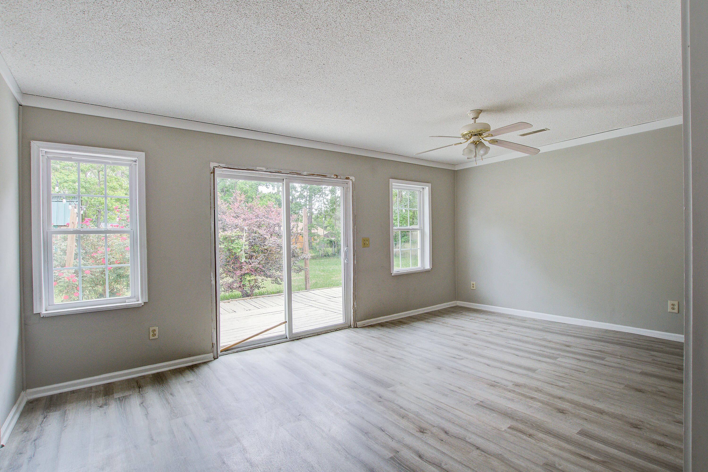 123 Wheeler Road Summerville, SC 29486 - Photo 14 of 41 123 (21)