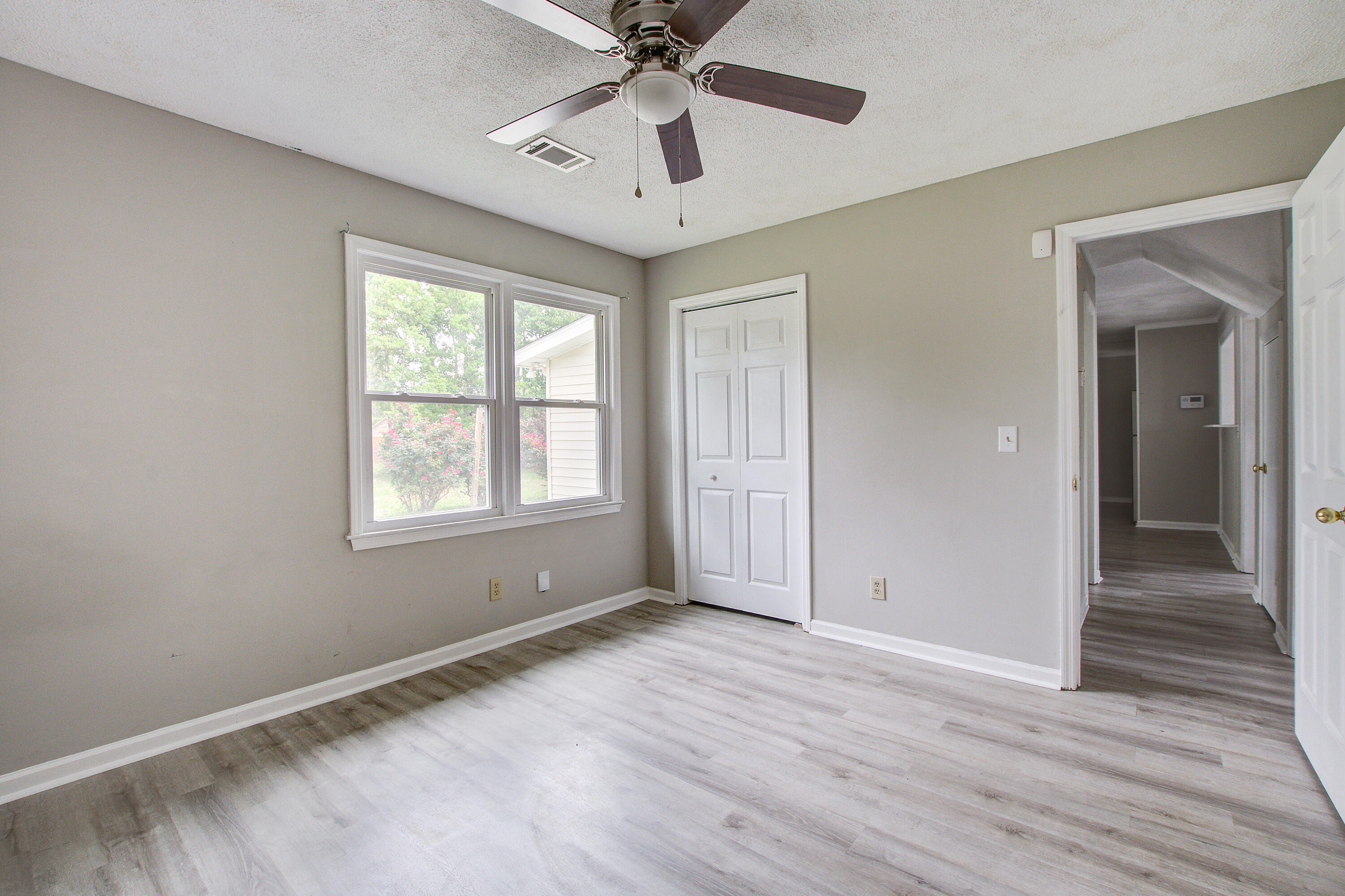 123 Wheeler Road Summerville, SC 29486 - Photo 21 of 41 123 (28)