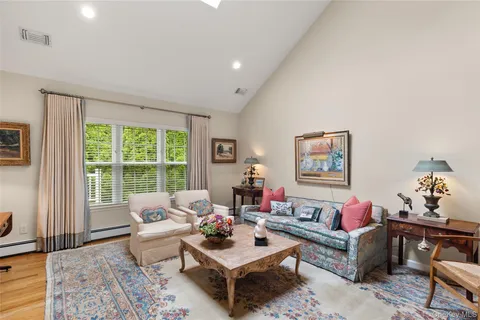$849,000 | 31 Joyces Way, Bay Shore, NY 11706