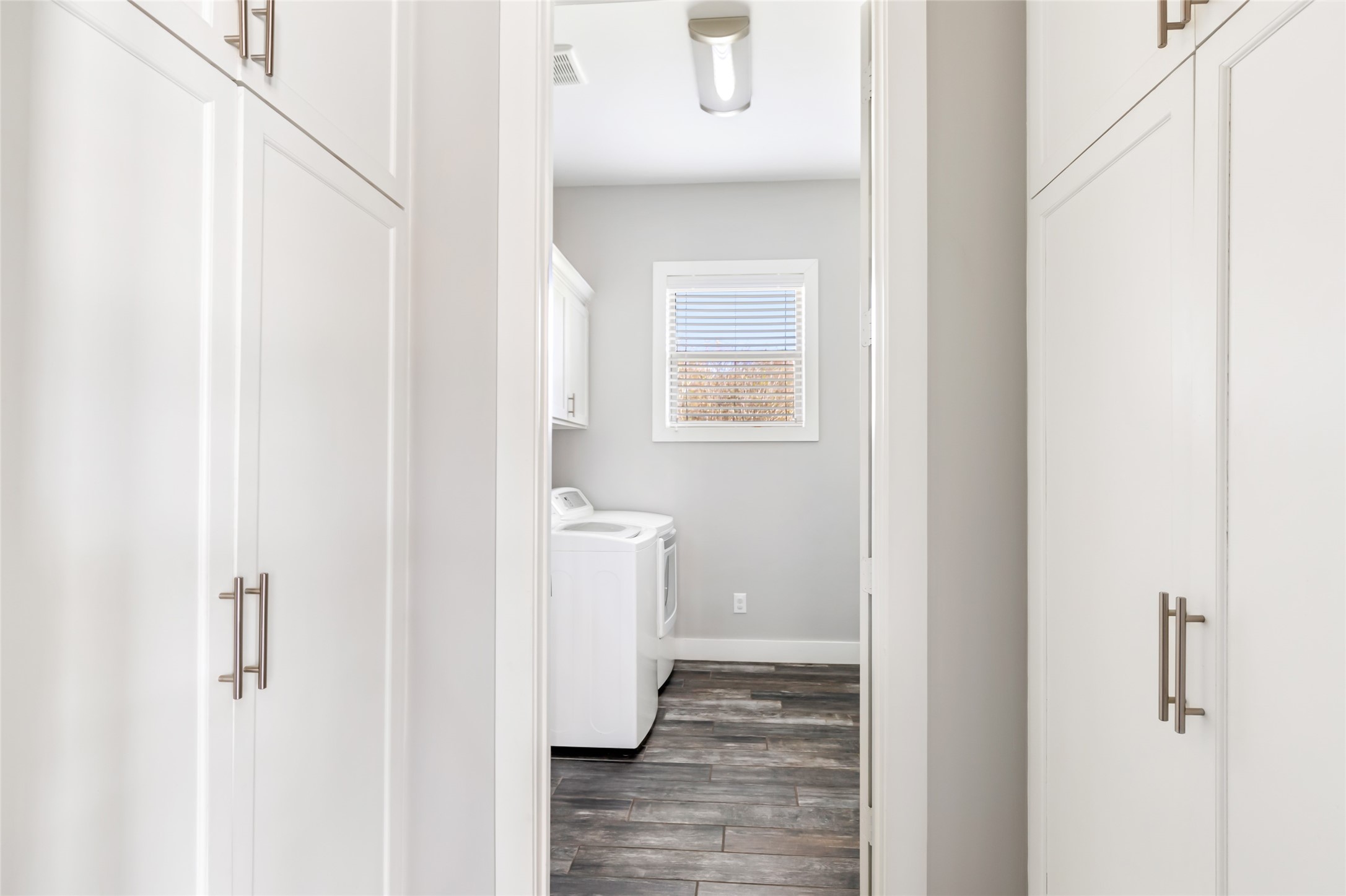 9006 Water Buck Lane Conroe, TX 77303 - Photo 36 of 48 a view of a bathroom with a sink