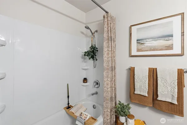 $275,000 | 5300 Harbour Pointe Boulevard, Unit 309A, Mukilteo, WA 98275
