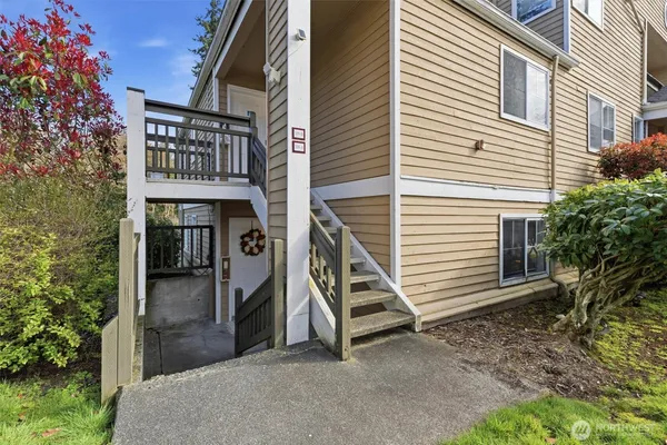 $275,000 | 5300 Harbour Pointe Boulevard, Unit 309A, Mukilteo, WA 98275