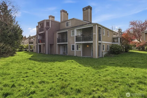 $275,000 | 5300 Harbour Pointe Boulevard, Unit 309A, Mukilteo, WA 98275