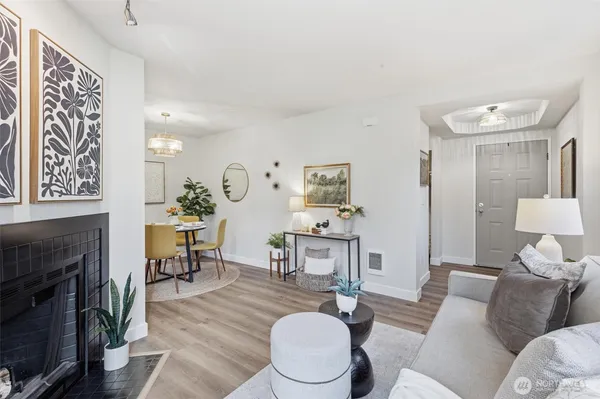 $275,000 | 5300 Harbour Pointe Boulevard, Unit 309A, Mukilteo, WA 98275