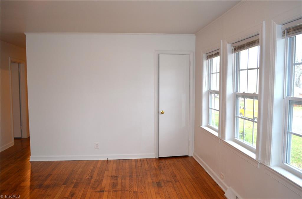 2802 Holmes Road Greensboro, NC 27405 - Photo 3 of 23 Gallery Image 3