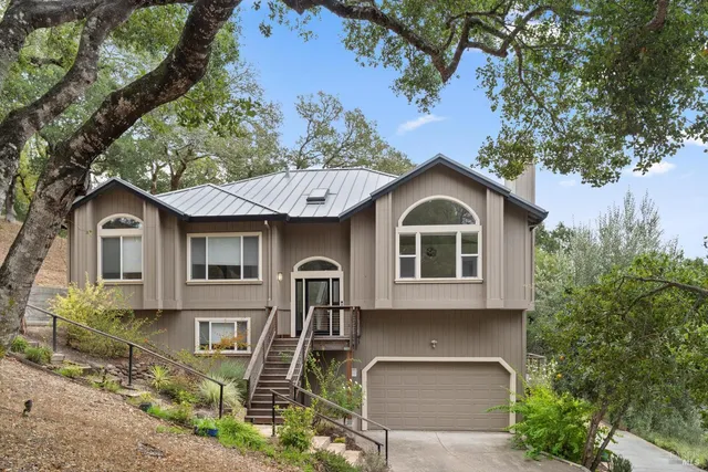 $2,250,000 | 9400 Chalk Hill Road, Healdsburg, CA 95448
