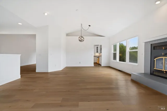 $2,250,000 | 9400 Chalk Hill Road, Healdsburg, CA 95448