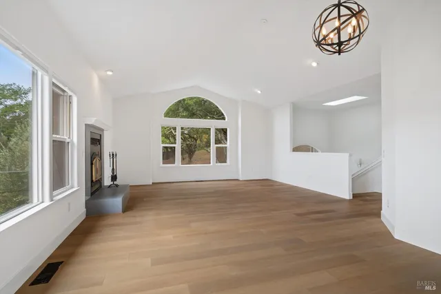 $2,250,000 | 9400 Chalk Hill Road, Healdsburg, CA 95448