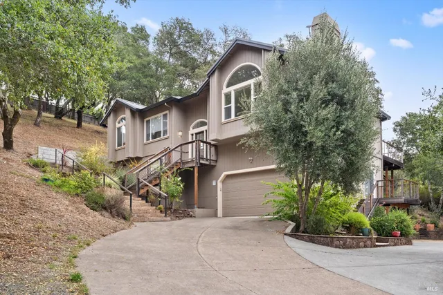 $2,250,000 | 9400 Chalk Hill Road, Healdsburg, CA 95448