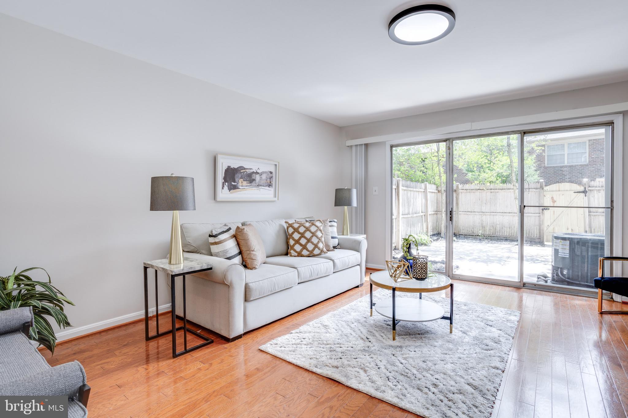 8553 Barrington Court, Unit 923 Springfield, VA 22152 - Photo 15 of 32