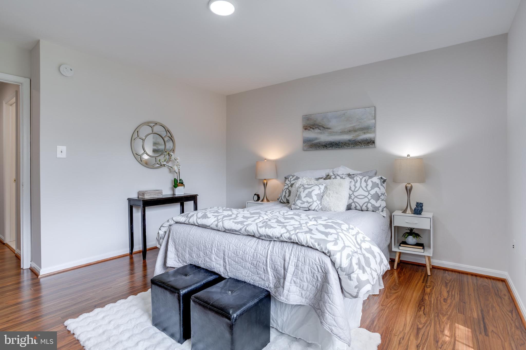 8553 Barrington Court, Unit 923 Springfield, VA 22152 - Photo 23 of 32