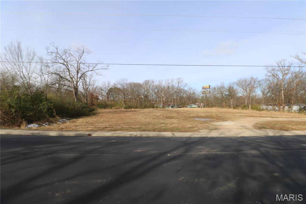 1019 East Springfield Road Sullivan, MO 63080 - Photo 10 of 16