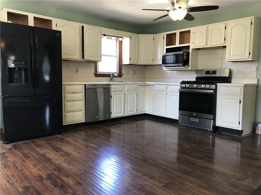 160 Maxwell Road Indianapolis, IN 46217 - Photo 3 of 39 Gallery Image 3