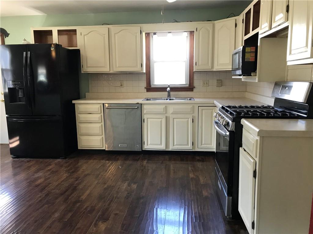 160 Maxwell Road Indianapolis, IN 46217 - Photo 4 of 39 Gallery Image 4
