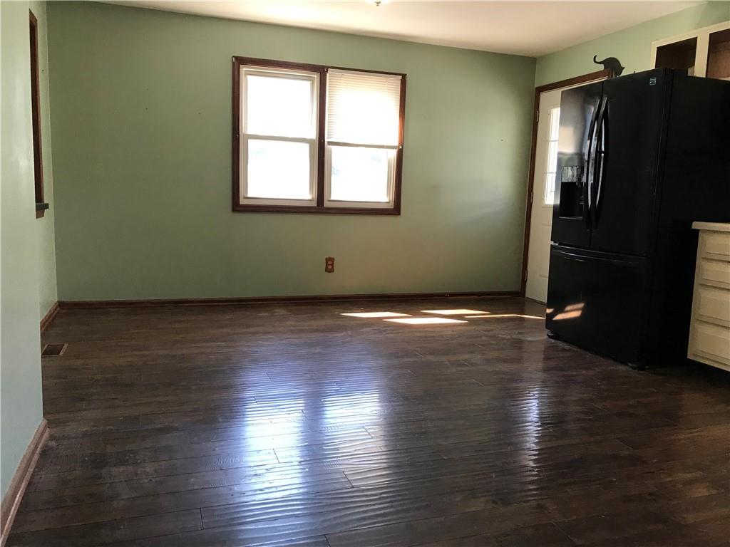 160 Maxwell Road Indianapolis, IN 46217 - Photo 7 of 39 Gallery Image 7