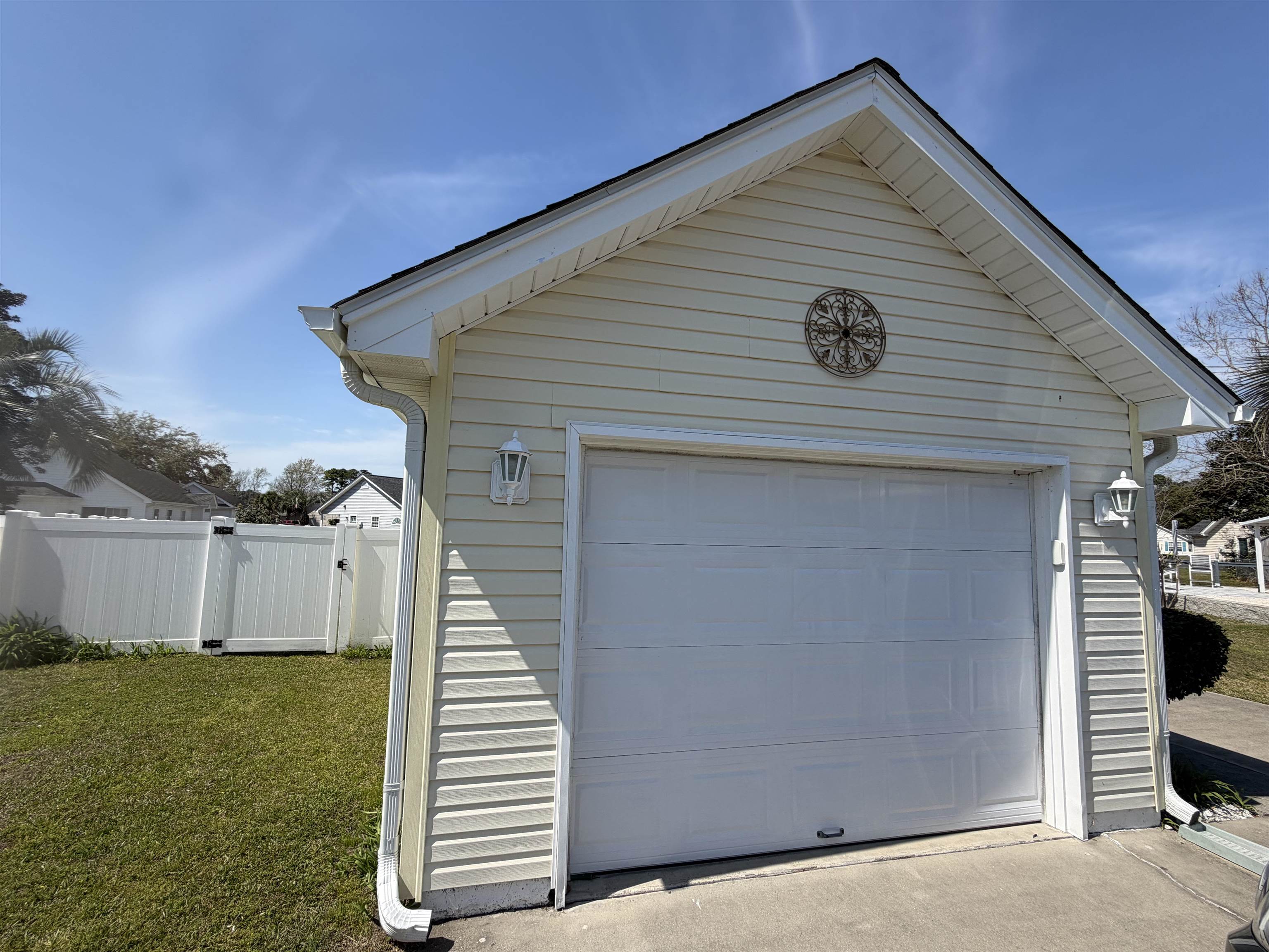 1806 Gypsy Court Surfside Beach, SC 29575 - Photo 2 of 20