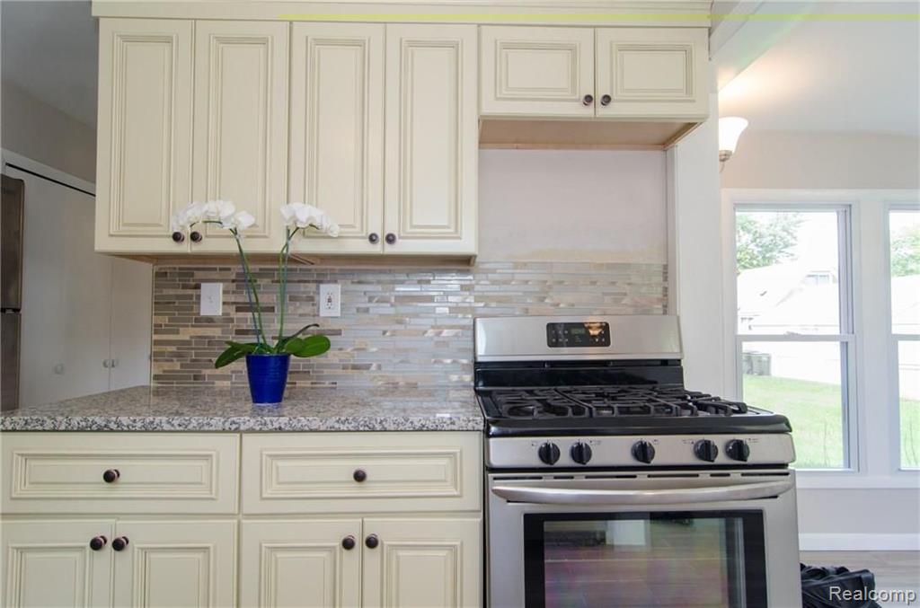 3550 Woodcrest Road Rochester Hills, MI 48309 - Photo 31 of 51