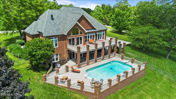 $750,000 | 145 Brave Drive, Oneida, TN 37841