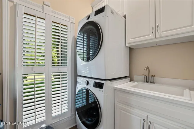 $780,000 | 145 Brave Drive, Oneida, TN 37841