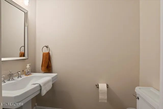 $780,000 | 145 Brave Drive, Oneida, TN 37841