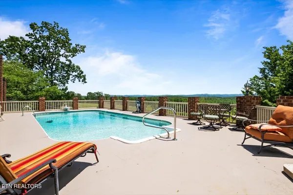 $749,000 | 145 Brave Drive, Oneida, TN 37841