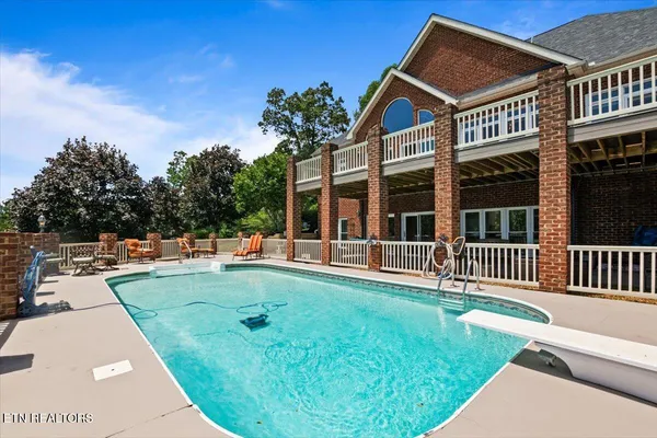 $749,000 | 145 Brave Drive, Oneida, TN 37841