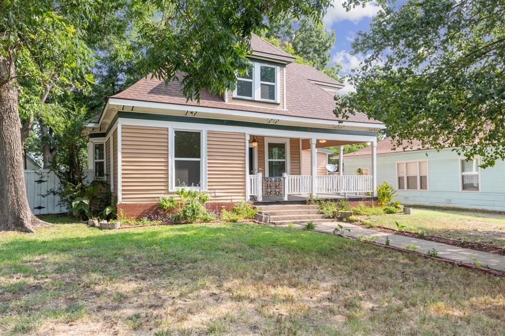 1123 West Gandy Street Denison, TX 75020 - Photo 3 of 38