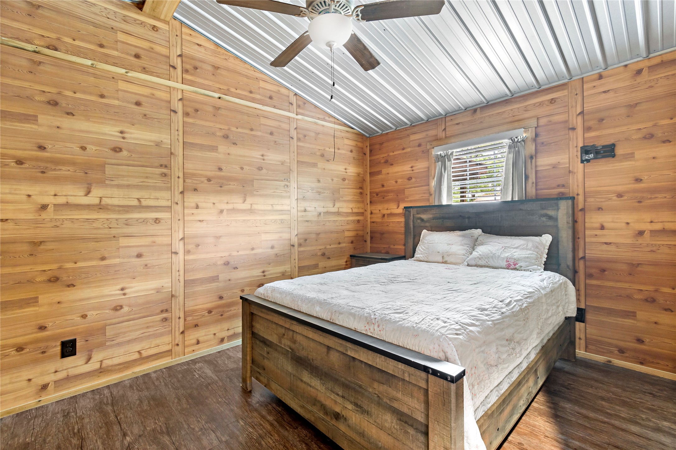 720 Cooke-Jones Road Point Blank, TX 77364 - Photo 16 of 30 2nd bedroom