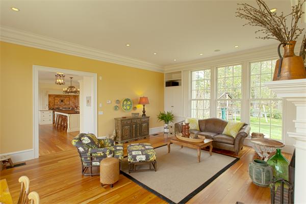 368 Strawberry Hill Road Concord, MA 01742 - Photo 7 of 29 Gallery Image 7