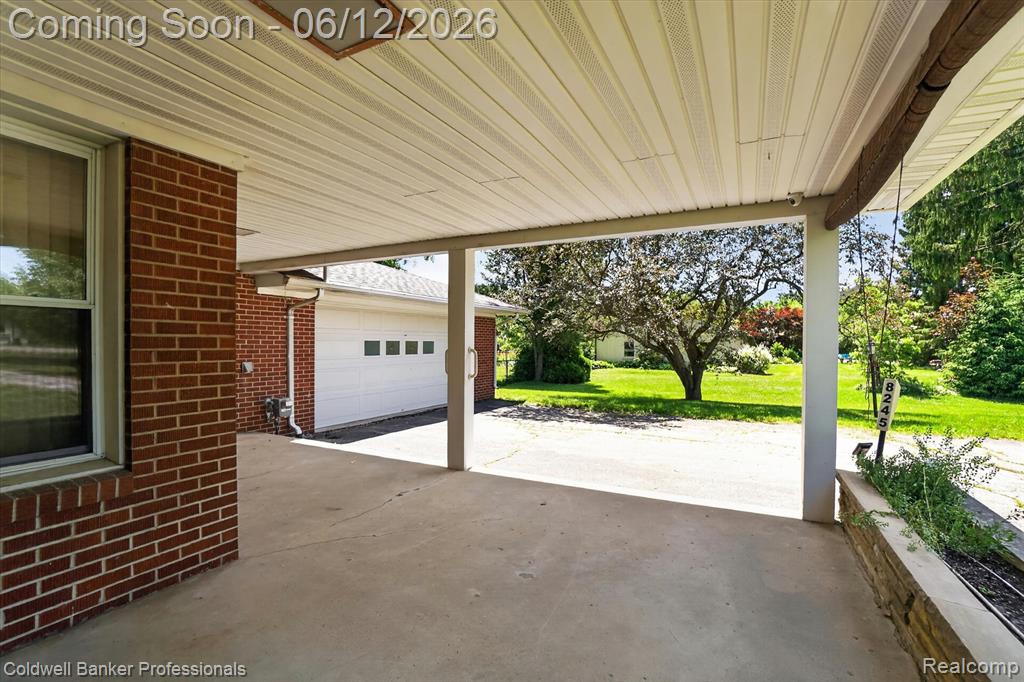 8245 Fenton Road Grand Blanc, MI 48439 - Photo 2 of 49