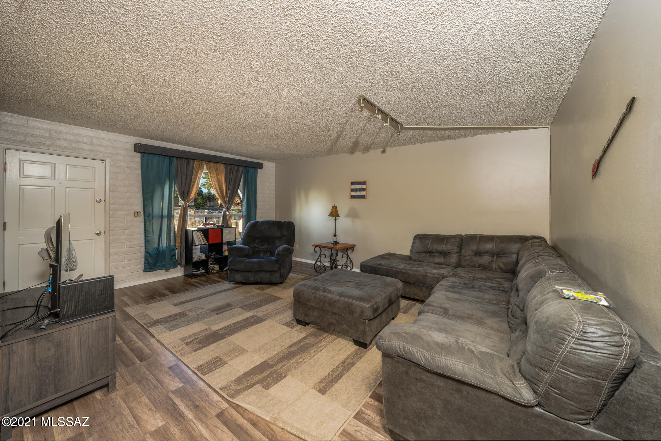 9500 East Stella Road Tucson, AZ 85730 - Photo 5 of 20 Gallery Image 5