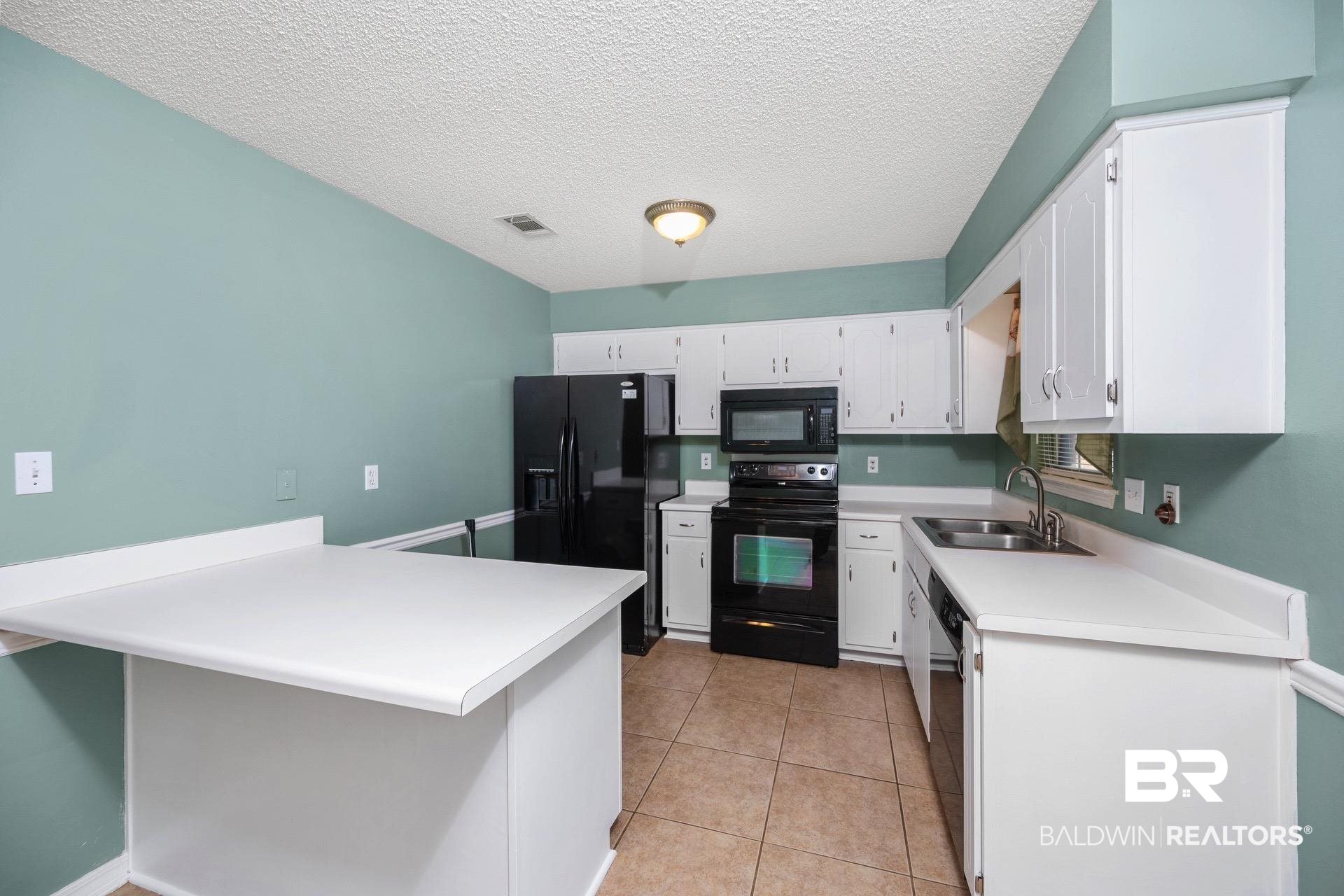 18874 Mahan Loop Robertsdale, AL 36567 - Photo 9 of 25