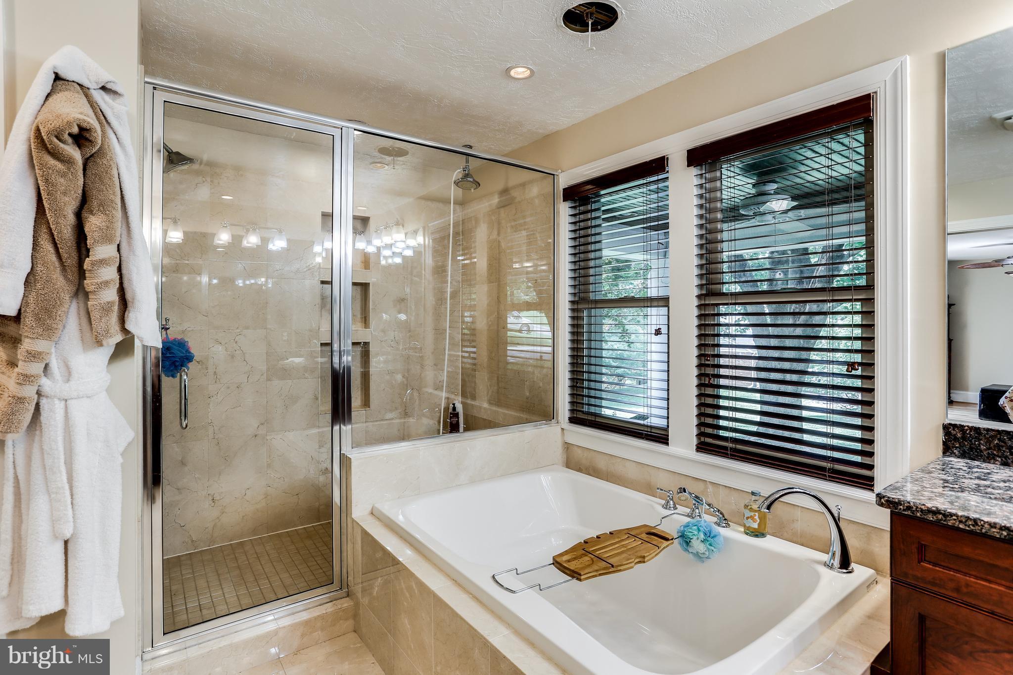 2208 Westridge Road Lutherville-Timonium, MD 21093 - Photo 12 of 28 Bath (Master)