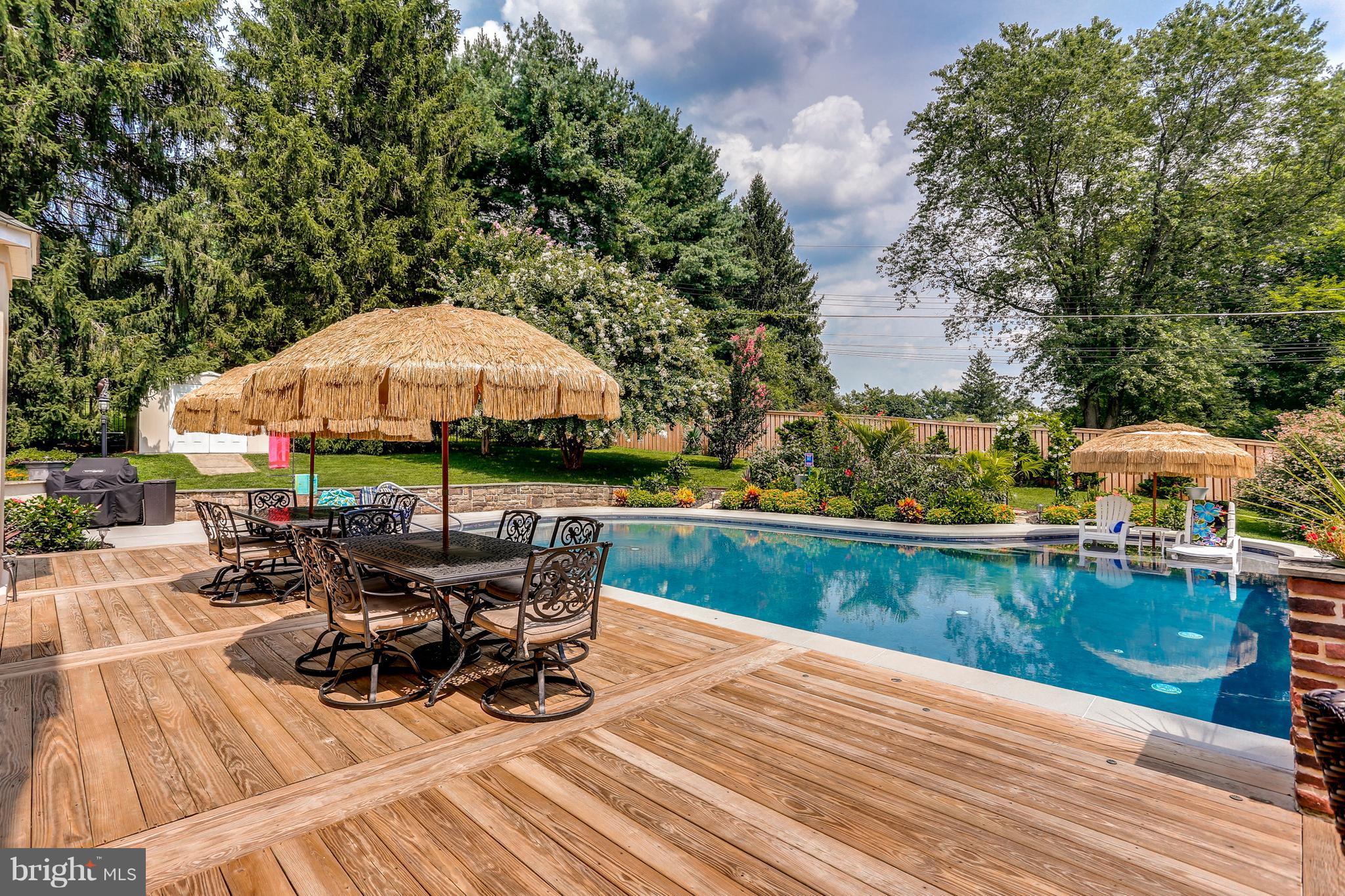 2208 Westridge Road Lutherville-Timonium, MD 21093 - Photo 21 of 28 Exterior (Rear)- Most patio furniture will convey