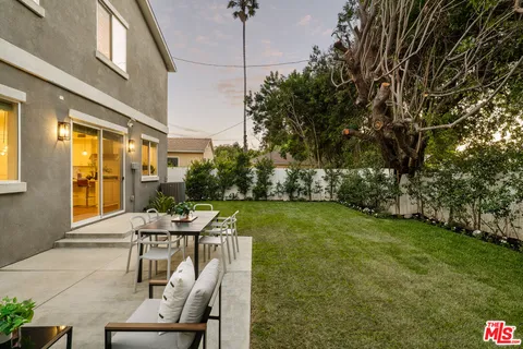 $1,799,000 | 5571 West 82nd Street, Los Angeles, CA 90045