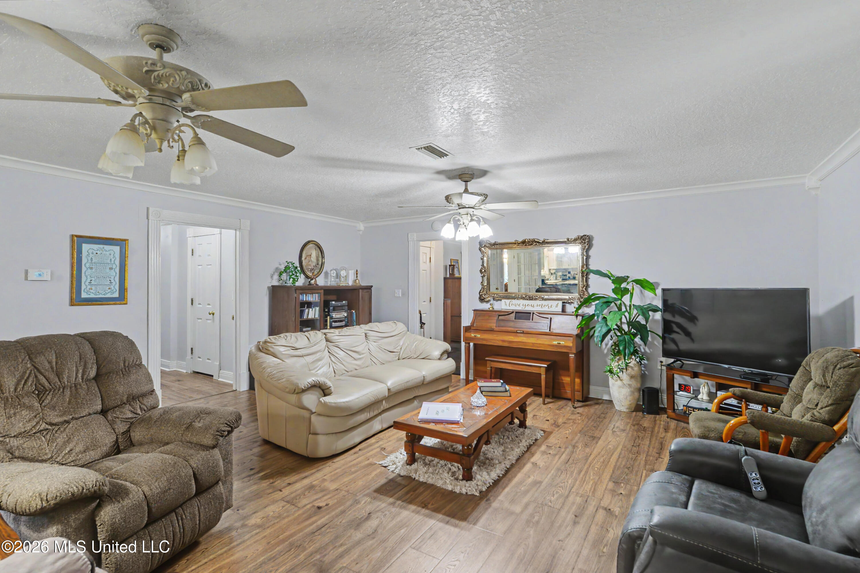 2222 Ms-198 Lucedale, MS 39452 - Photo 8 of 43 living