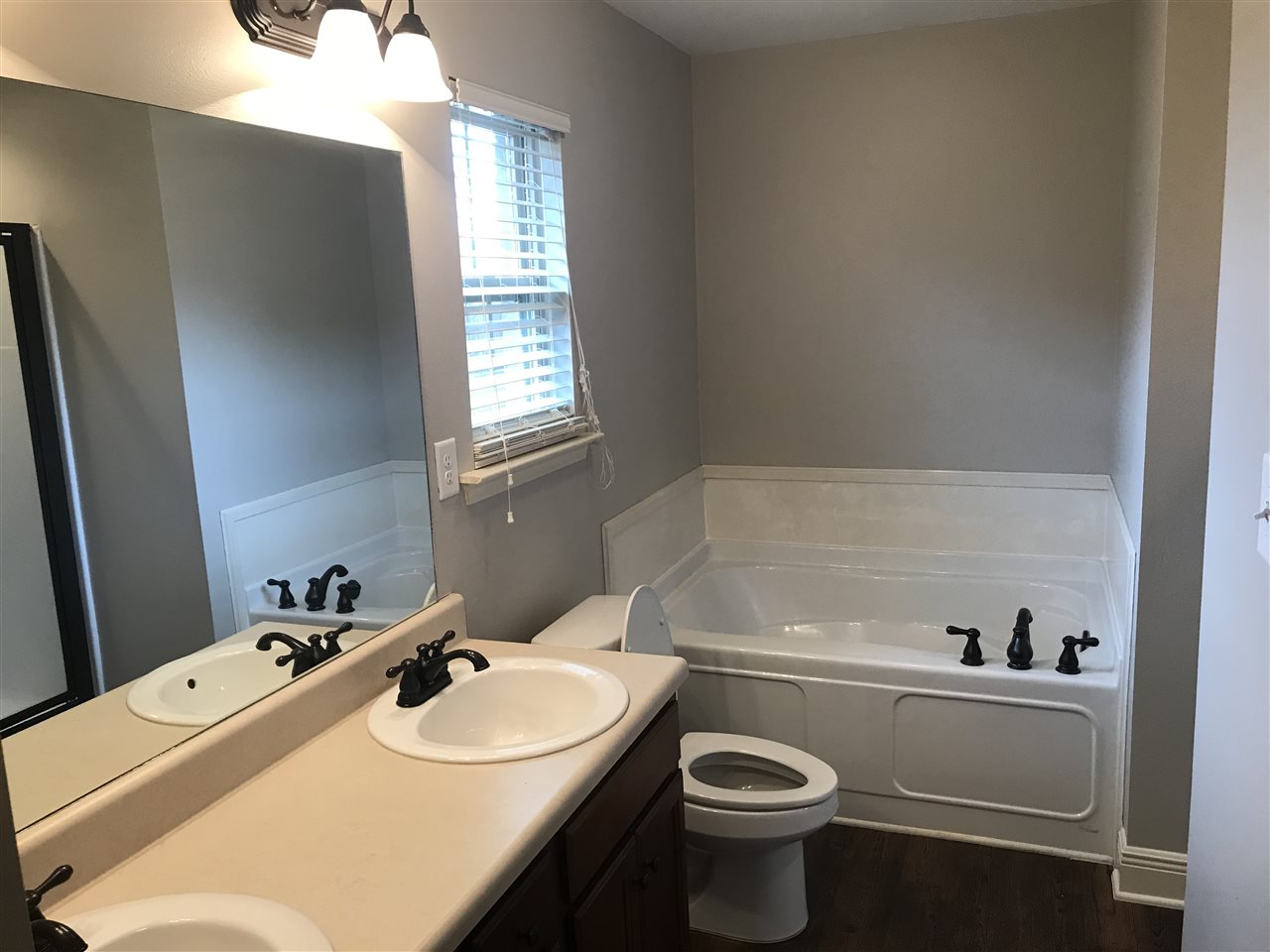 18705 Explorer Drive Loxley, AL 36551 - Photo 7 of 13 Master Bathroom